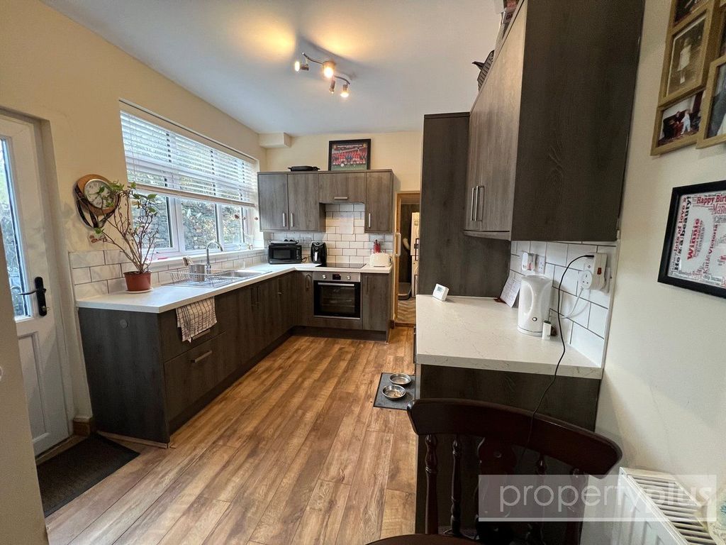 Property photo 1 of 15 Picture No. 09