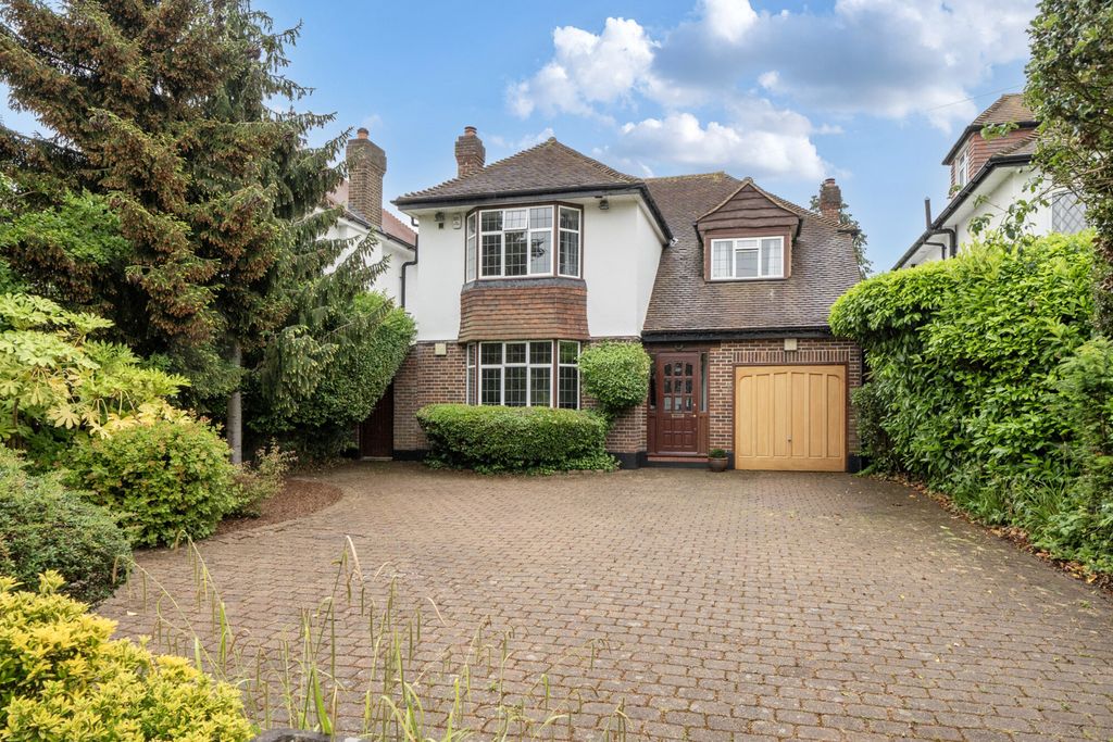 Property photo 1 of 19 1463990-1-6A20335...