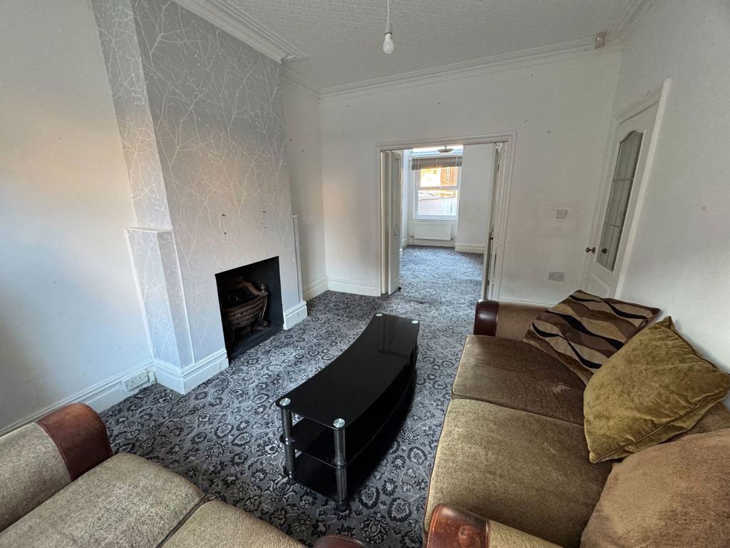 Property photo 3 of 25