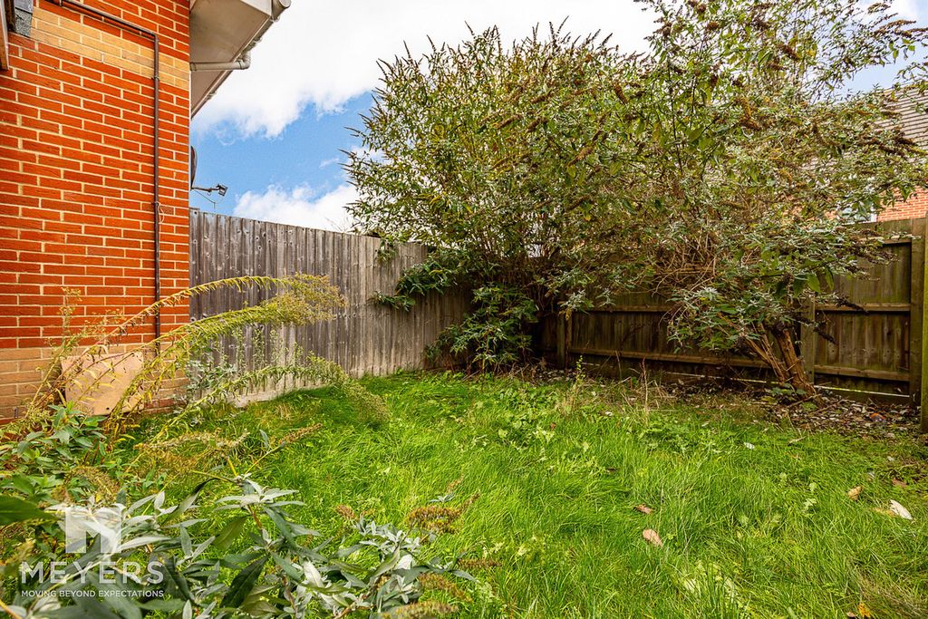 Property photo 2 of 9