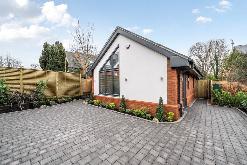 Property photo 2 of 19 Picture No. 30