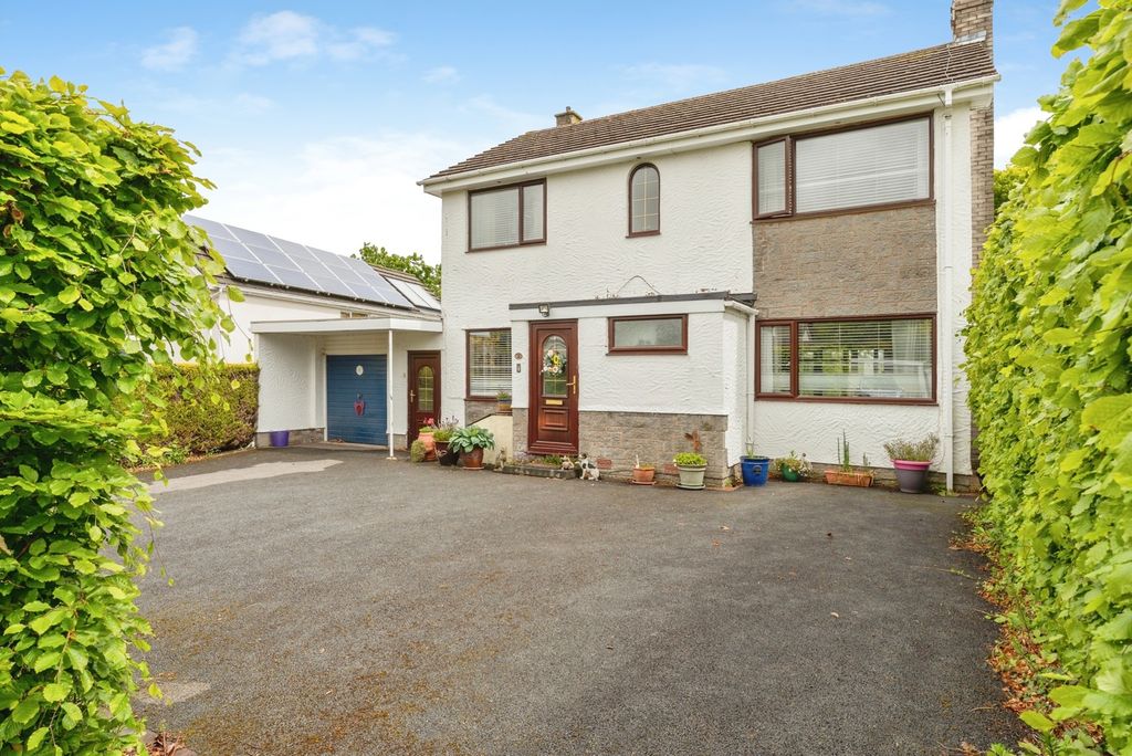Property photo 1 of 30 Pbox-Img.Jpg