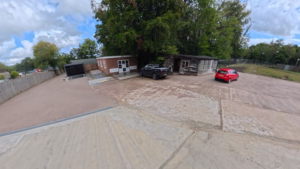 Property photo 1 of 16 Worthy Yard