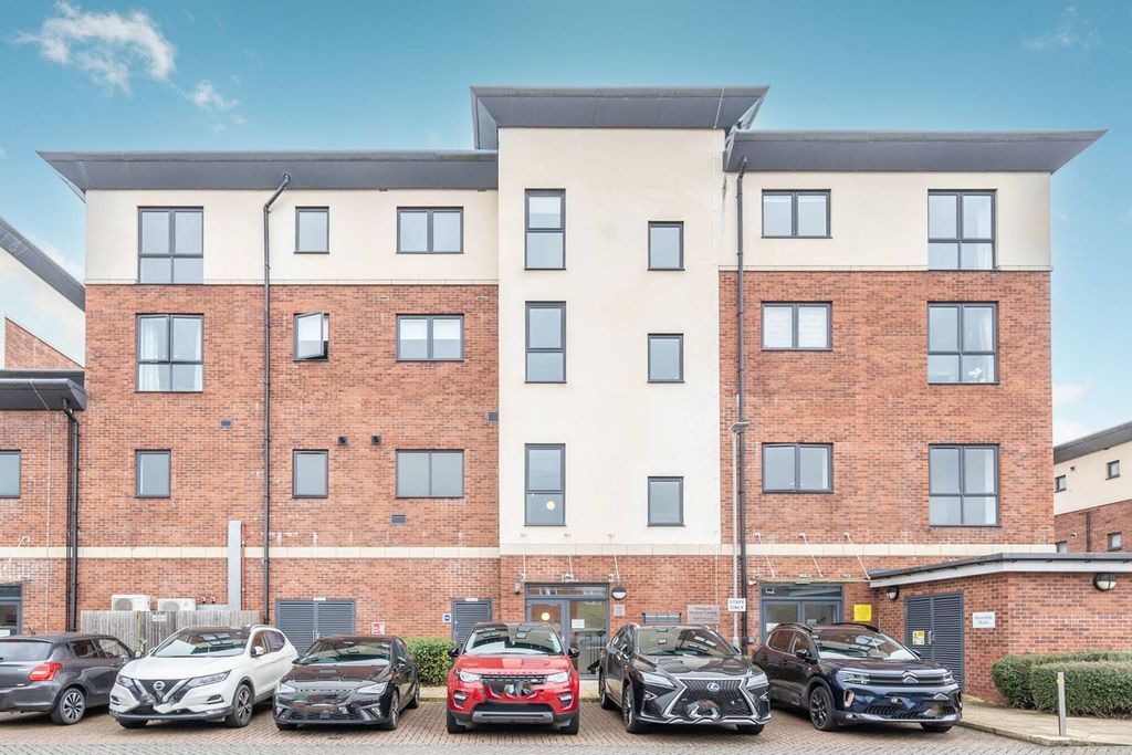 Property photo 3 of 10