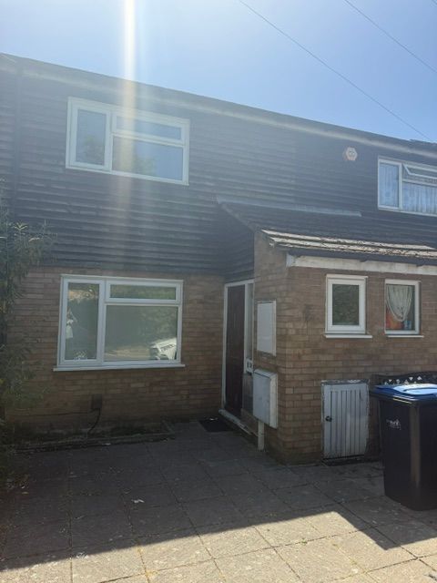 Property photo 1 of 9 2 Bed House To Rent, Edmonton N9