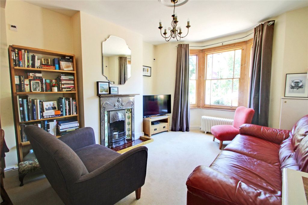 Property photo 2 of 14 Picture No. 02