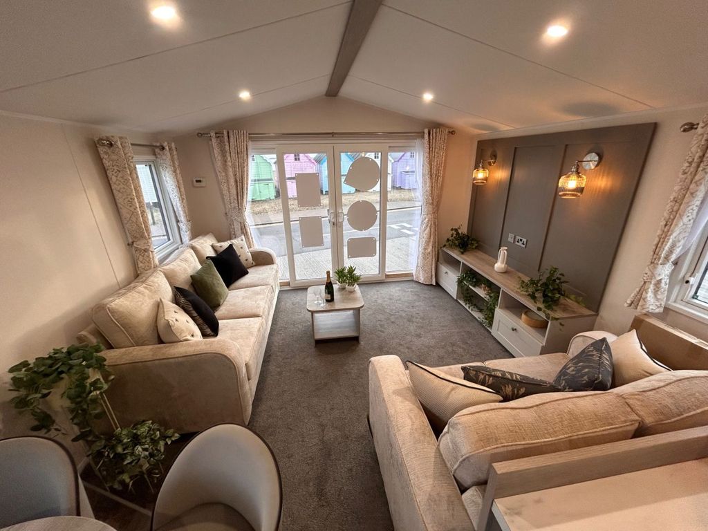 Property photo 3 of 22 Willerby Salisbury 2026 Car0065150 127317647.Jpeg