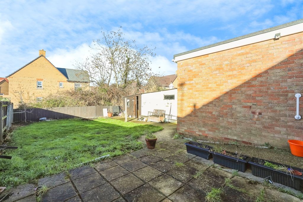 Property photo 2 of 16