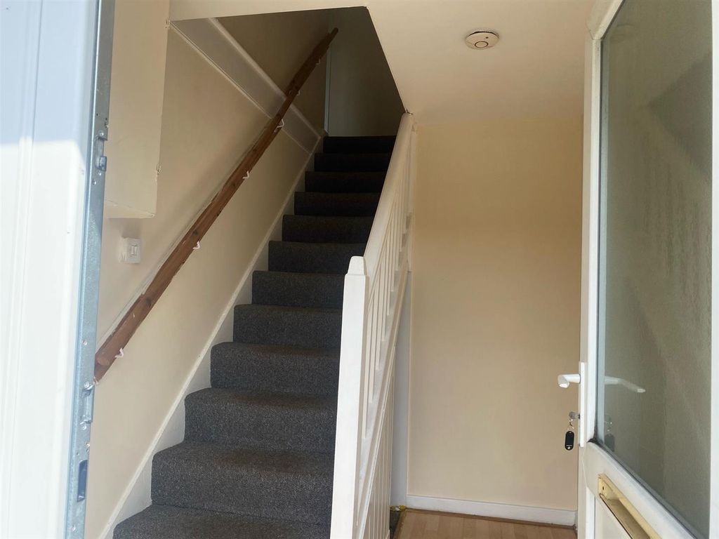 Property photo 2 of 6 Stairs.Jpeg