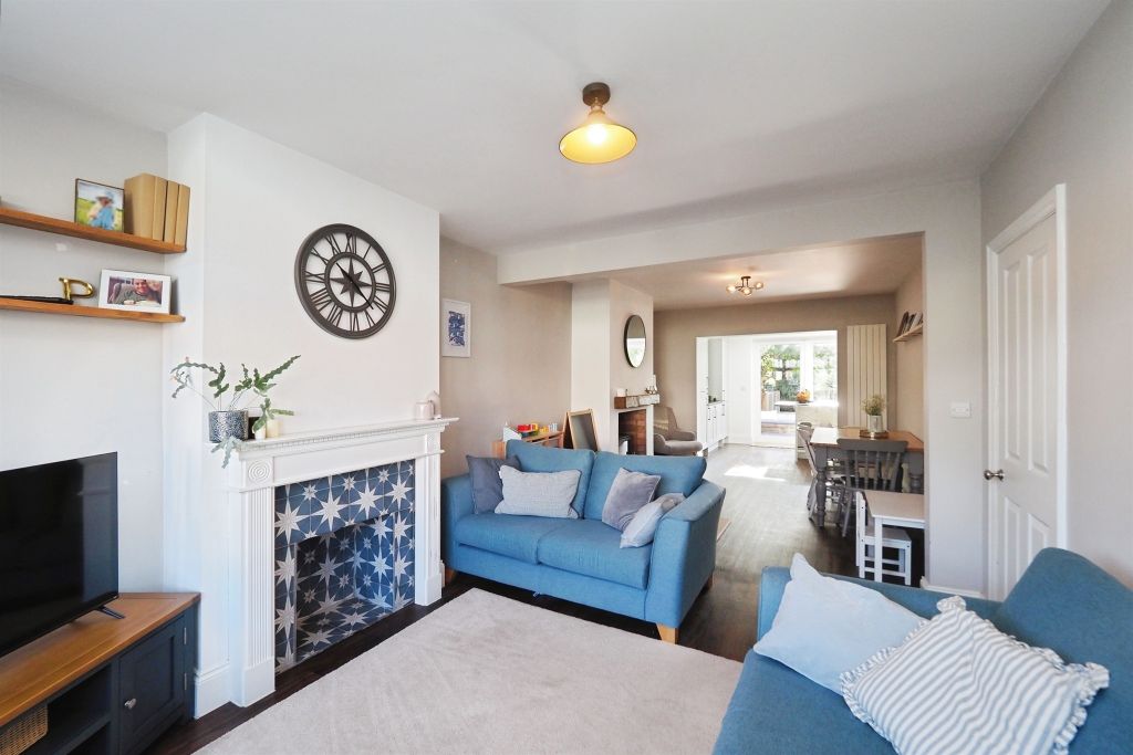 Property photo 2 of 17