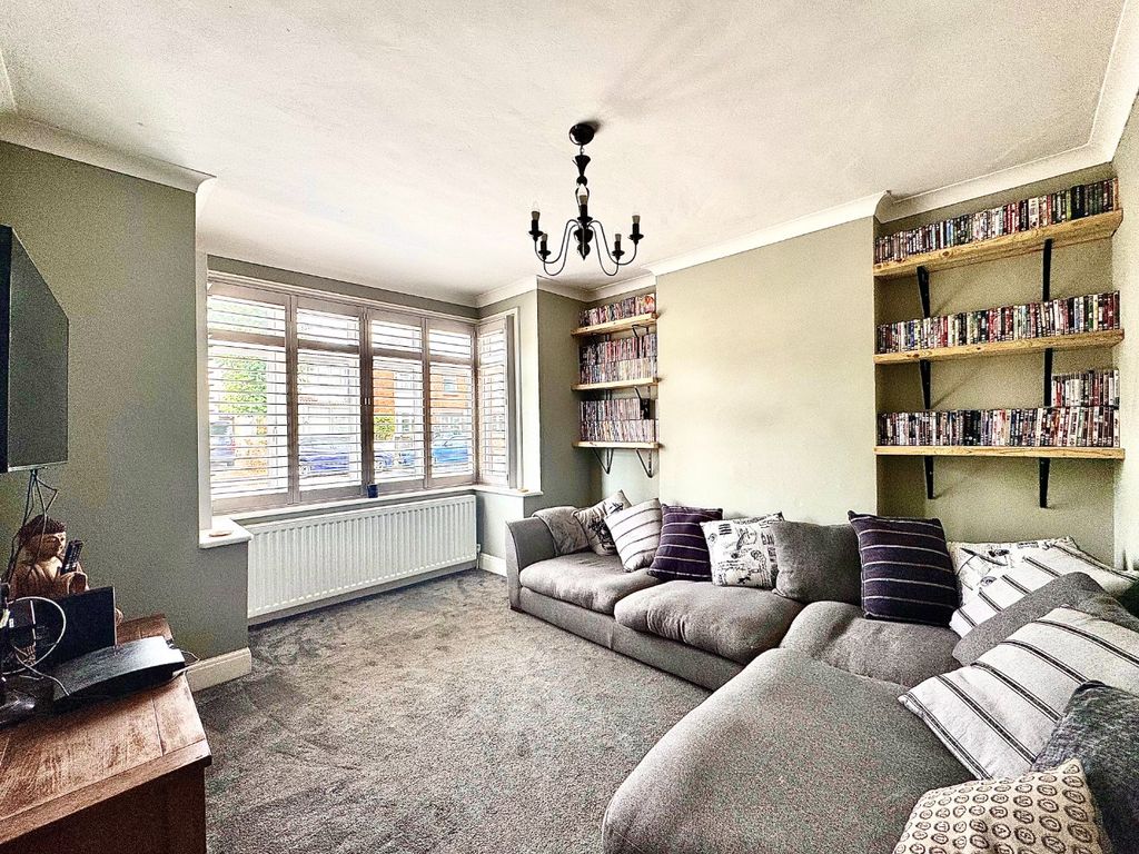 Property photo 2 of 24 4407111