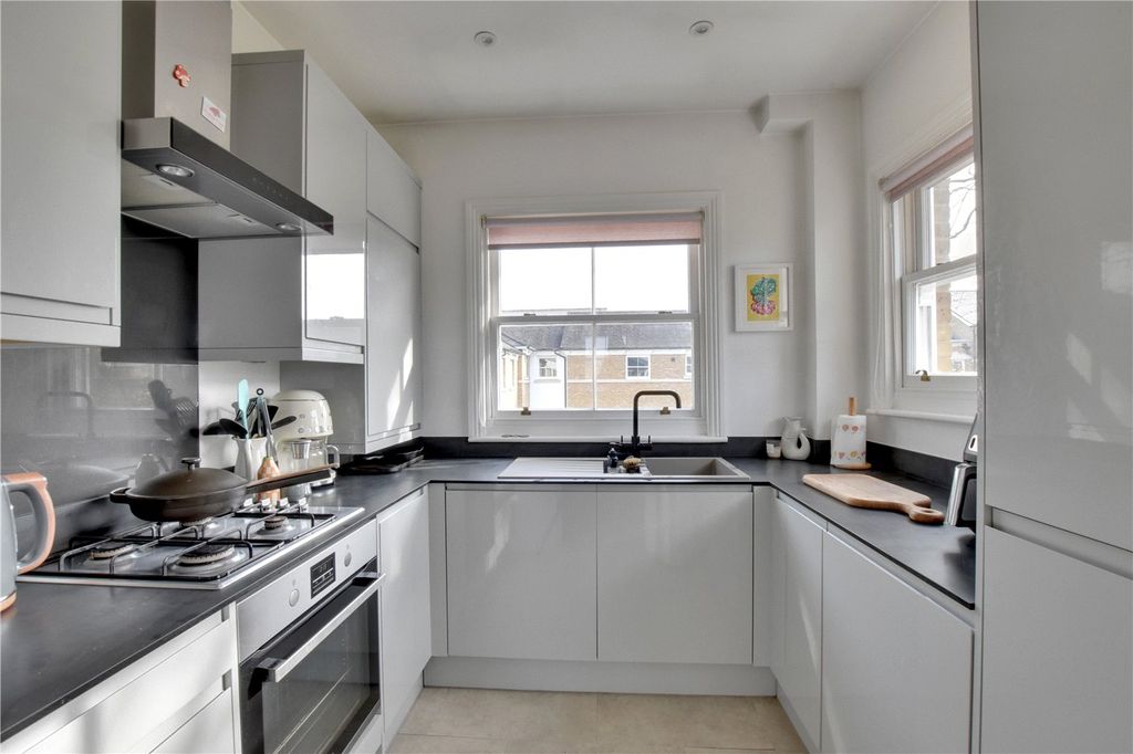 Property photo 3 of 20 Picture No. 24