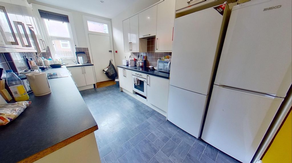 Property photo 2 of 13 Estcourt-Avenue-10132022151943-1