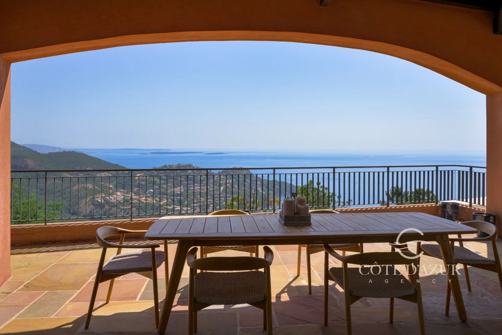 Property photo 1 of 40 Exceptional Property With Panoramic Sea Views