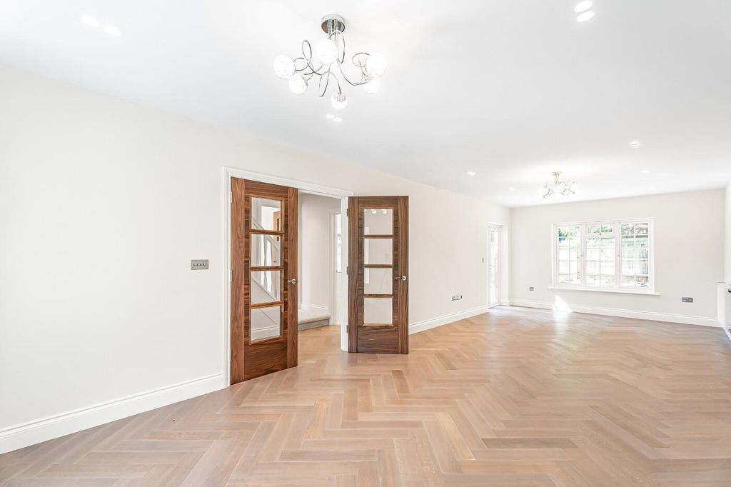 Property photo 2 of 38 Reception Room 1