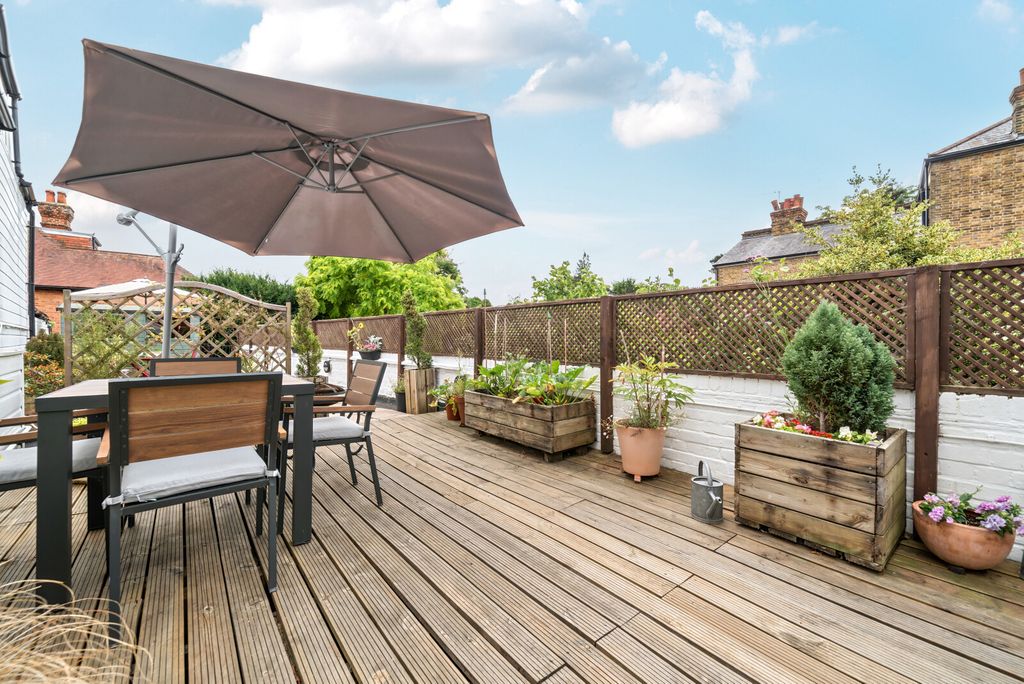 Property photo 2 of 14 1326648-34-6878E4...