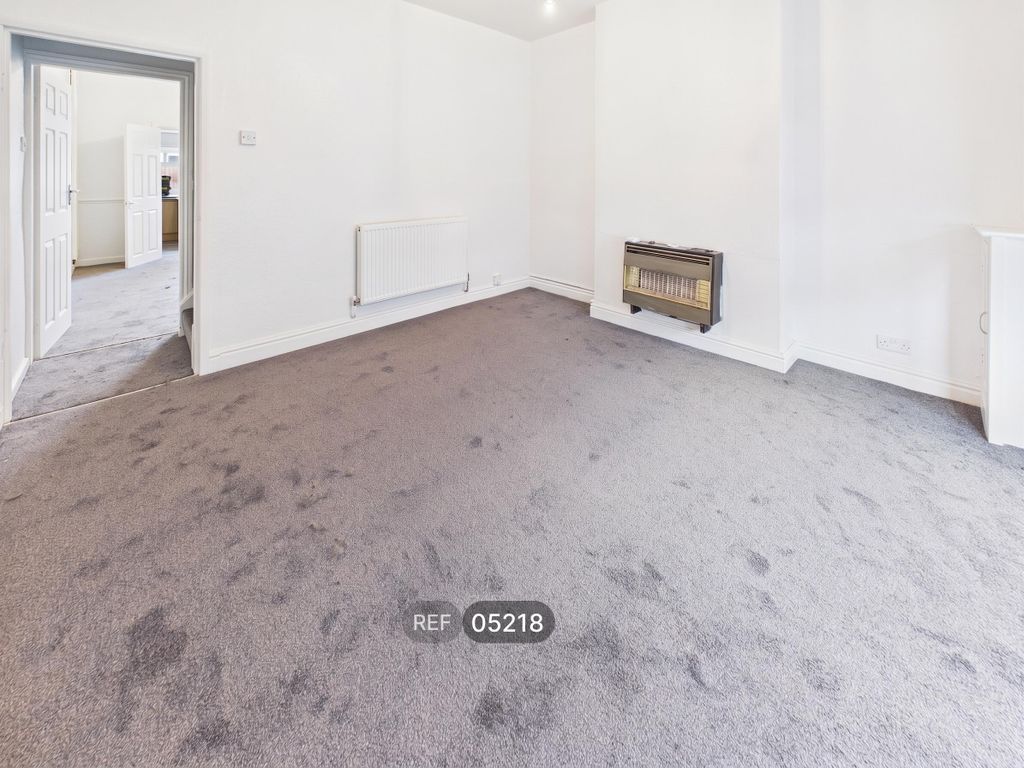 Property photo 3 of 13 Living Room
