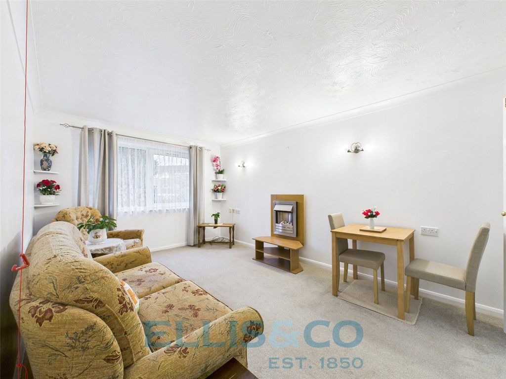 Property photo 3 of 15 Picture No. 13