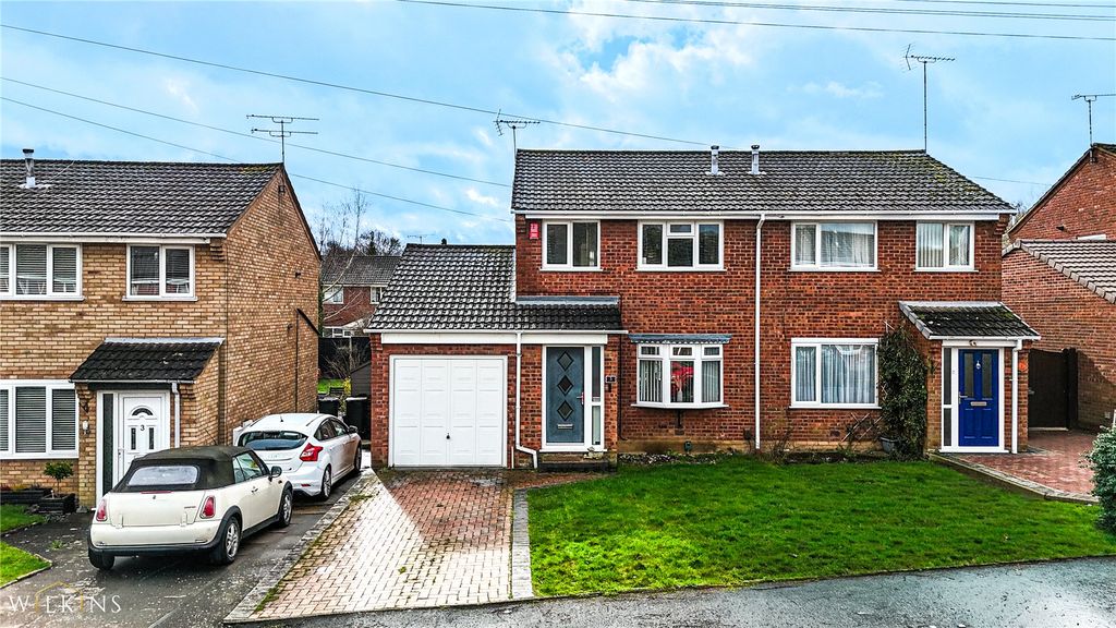 Property photo 1 of 27 Picture No. 23