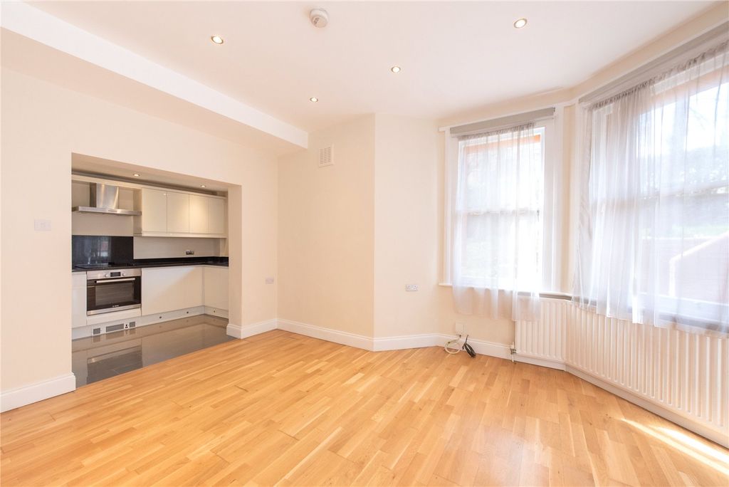 Property photo 2 of 9 Picture No. 05