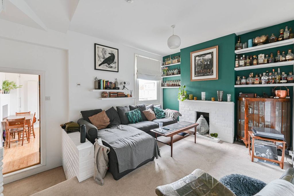 Property photo 2 of 21