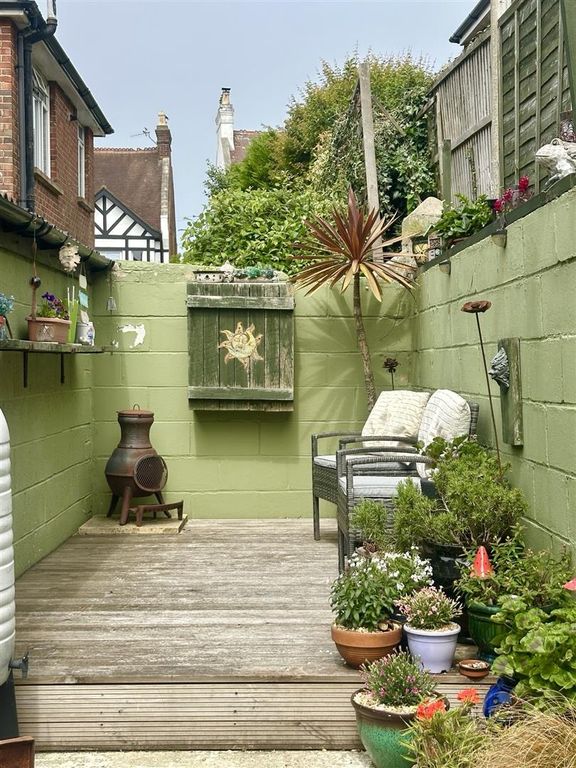 Property photo 2 of 17