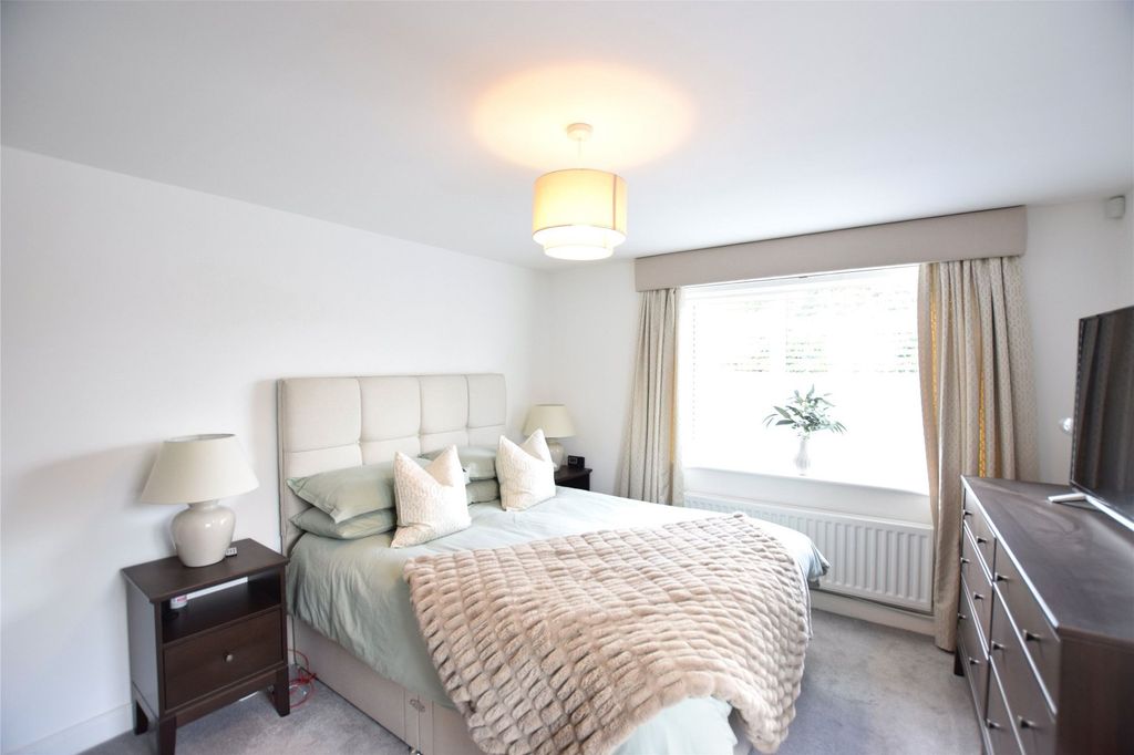 Property photo 3 of 11 Bedroom - Photo From When The Property Was Furnished 2025