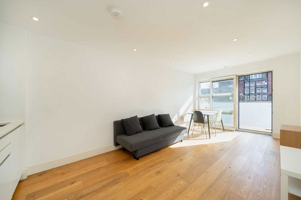 Property photo 2 of 5