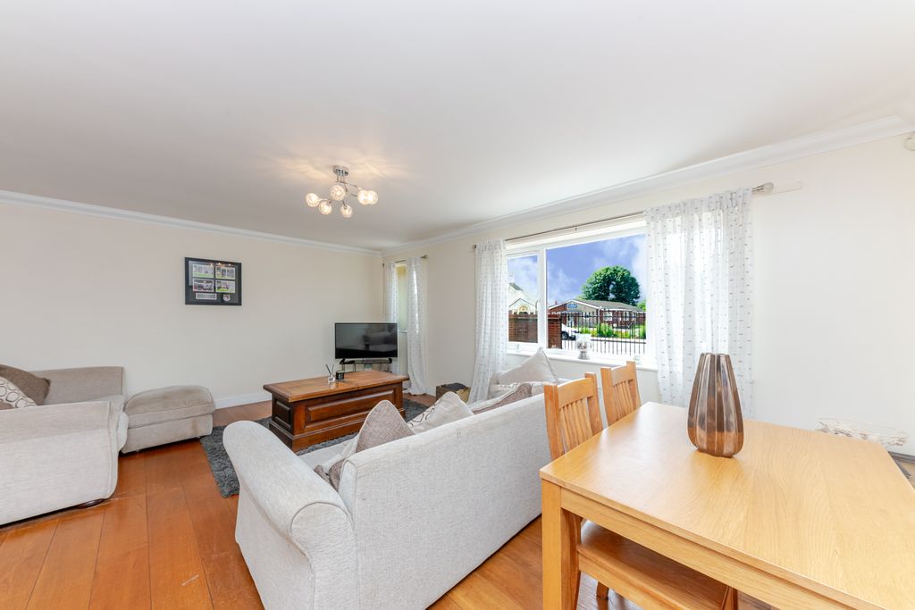 Additional image 14 of 2 bed flat for salePelham Road, Cleethorpes DN35
