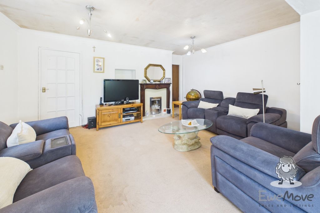 Property photo 2 of 15 13