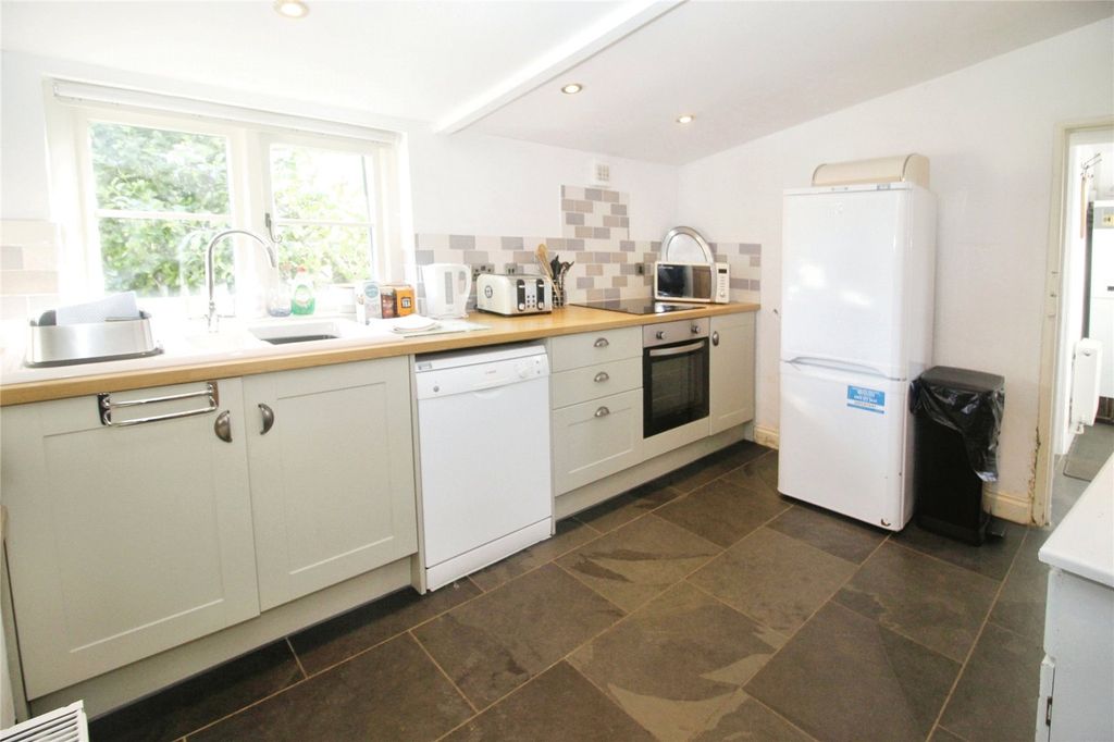 Property photo 2 of 17 Picture No. 20