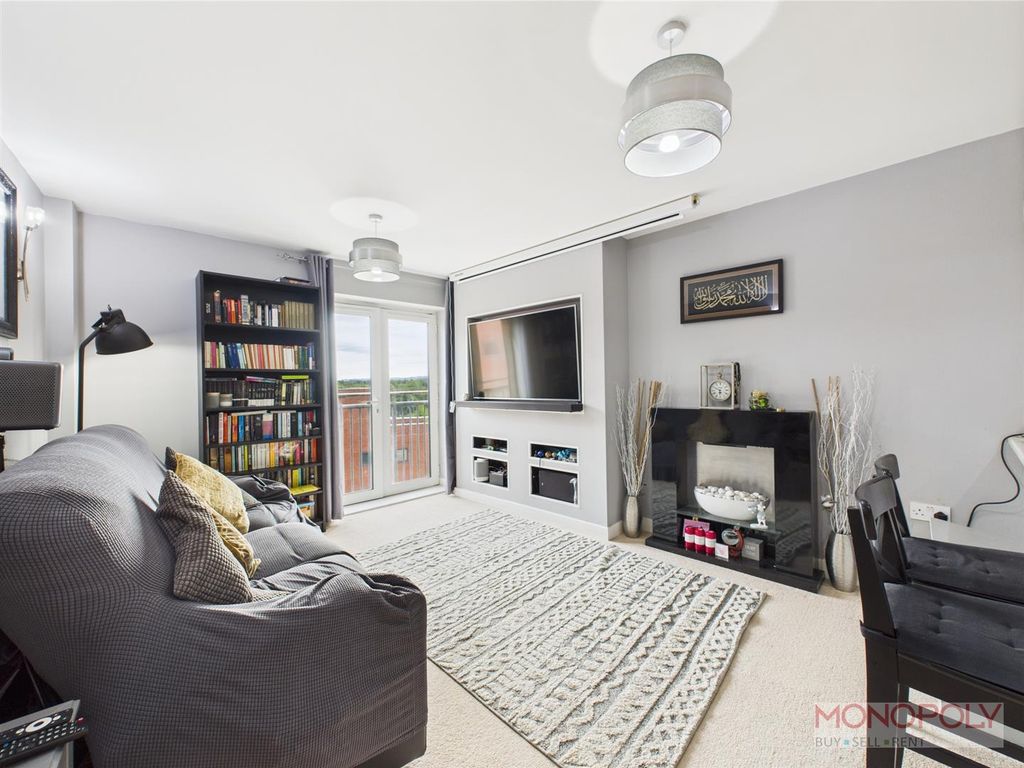 Property photo 3 of 14 Cam04439G0-Pr0055-Still006.Jpg