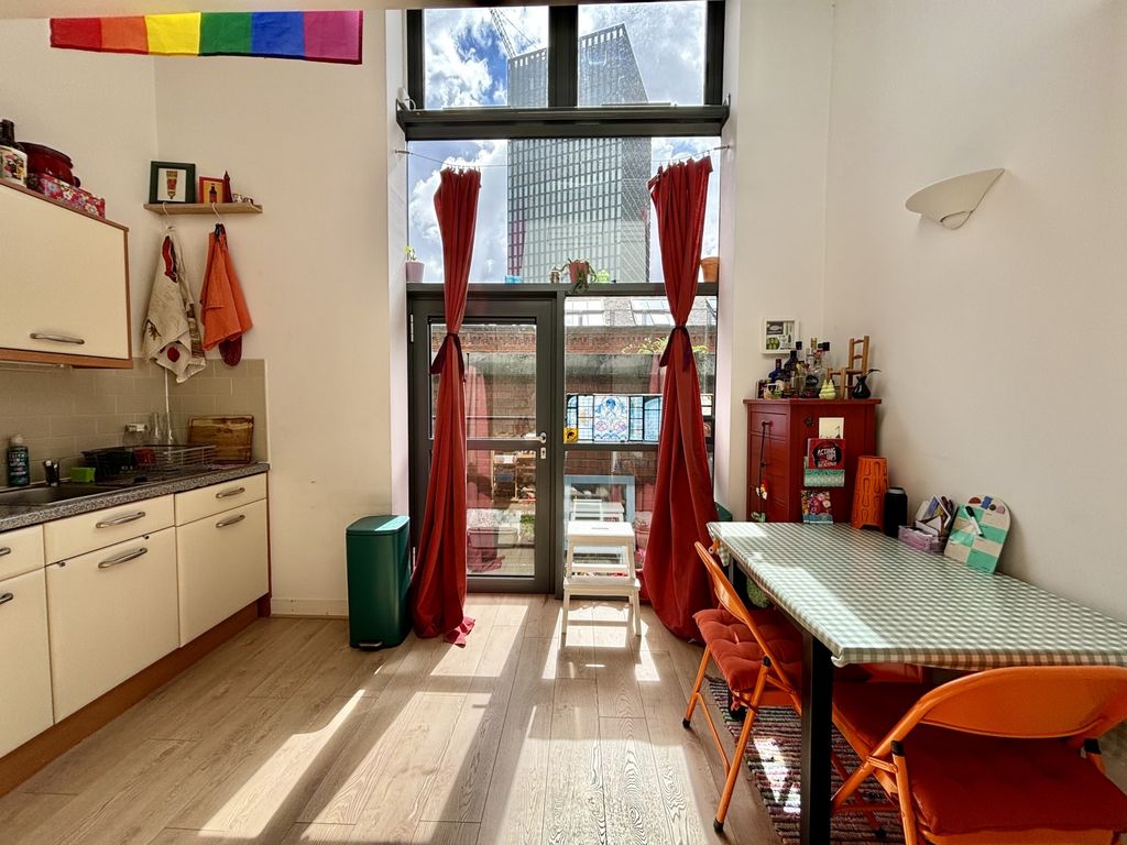 Property photo 1 of 16 Image00013