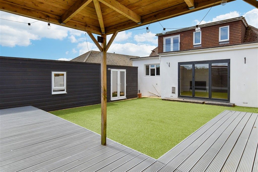 Property photo 2 of 18 External Feature