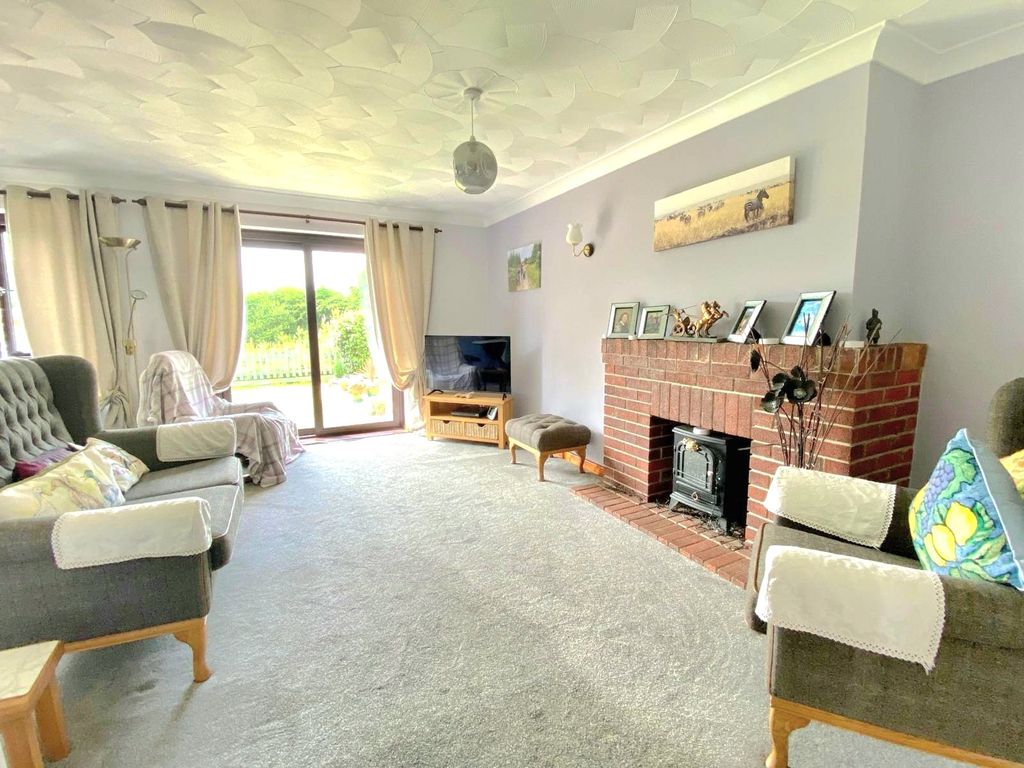 Property photo 3 of 20 Picture No. 27