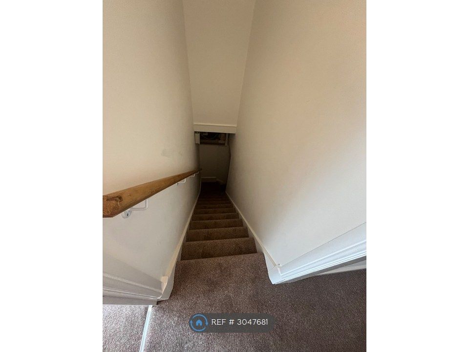 Property photo 3 of 7 Stairs