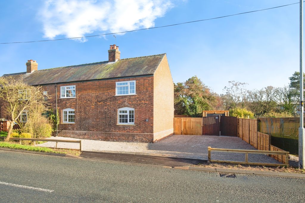 Property photo 2 of 28 Acdf8F06-Mw-9639