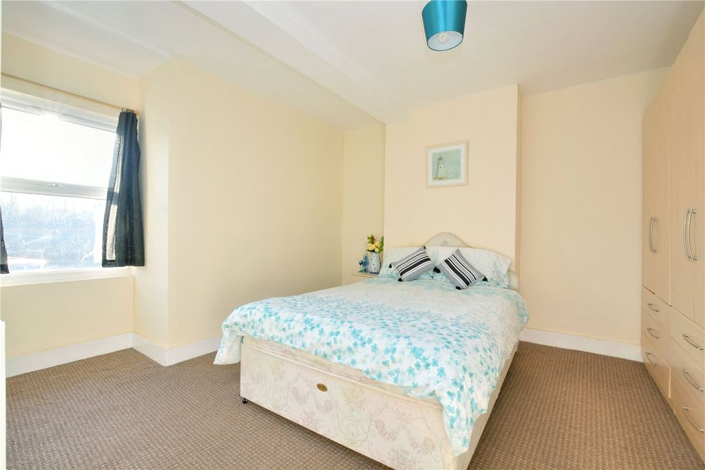Property photo 3 of 11 Picture No. 01