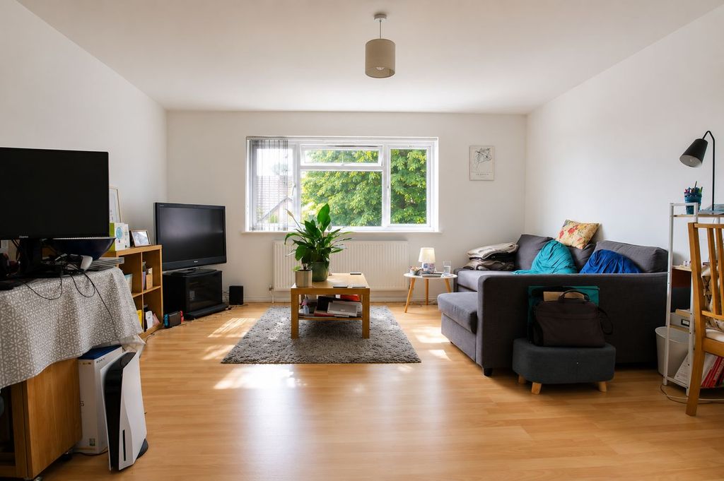 Property photo 2 of 9
