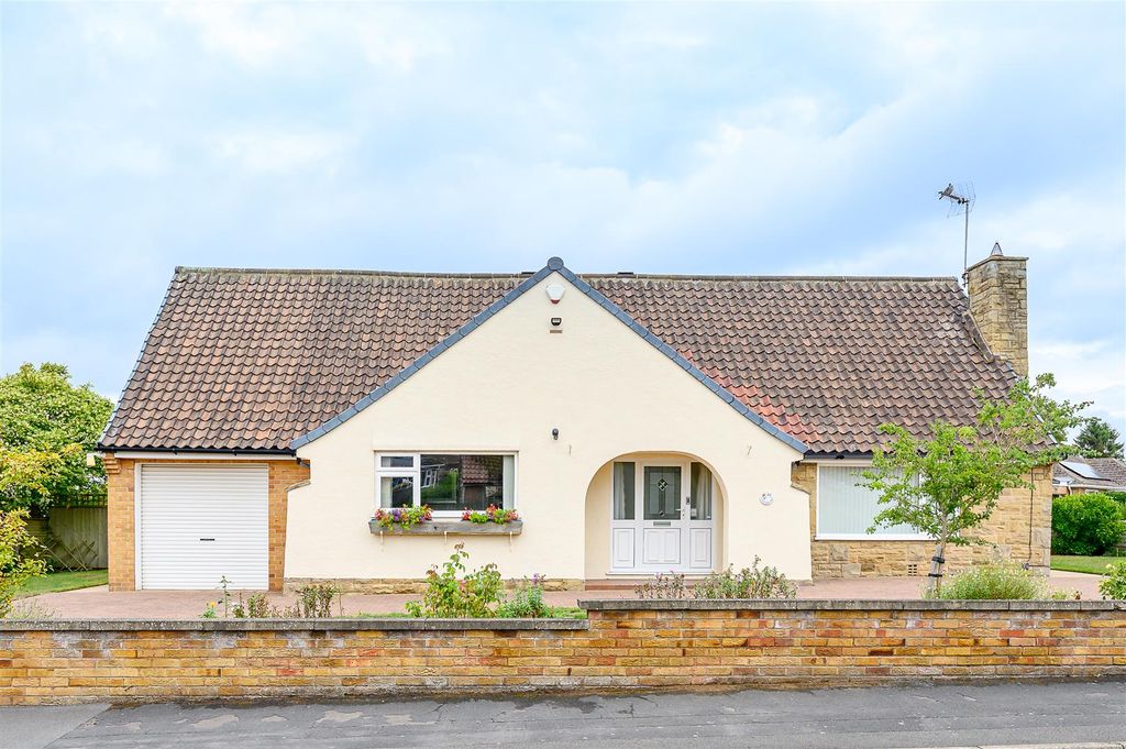 Property photo 1 of 21 External