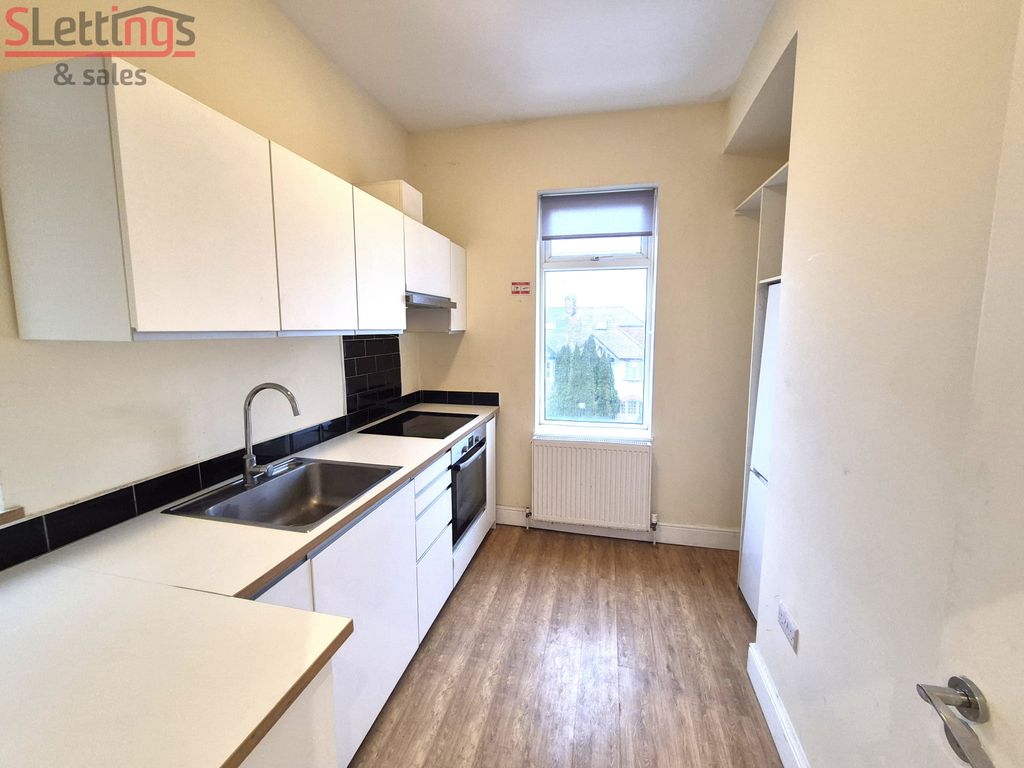 Property photo 2 of 14 Gallery