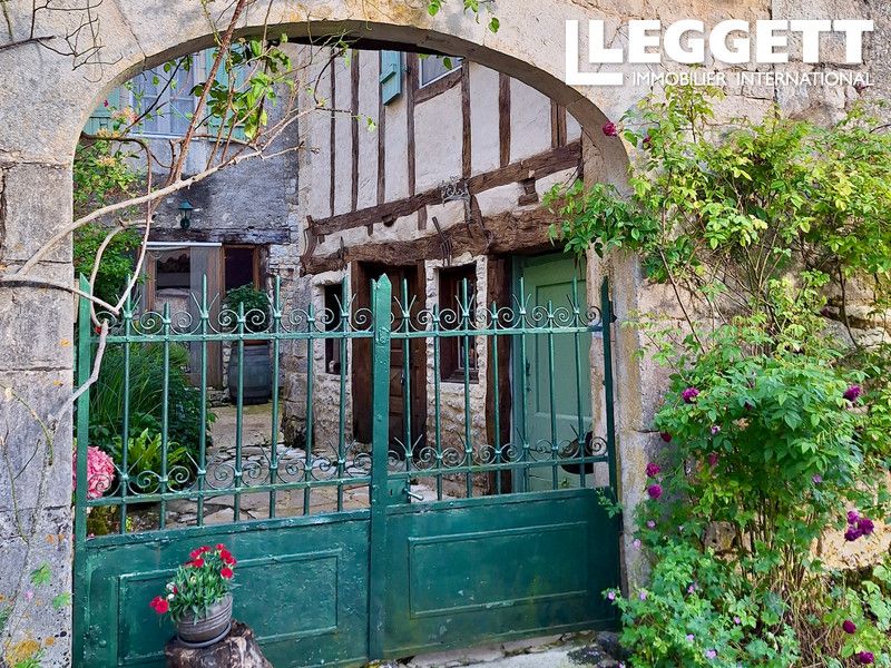 Property photo 3 of 10