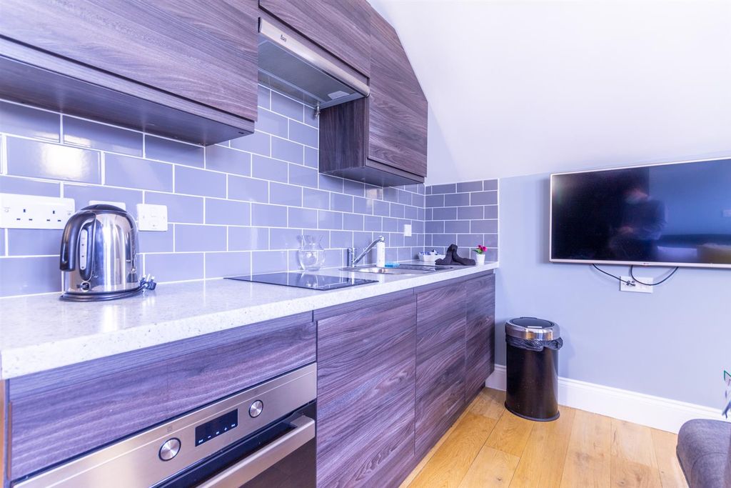 Property photo 3 of 7 Img_8240-Hdr.Jpg