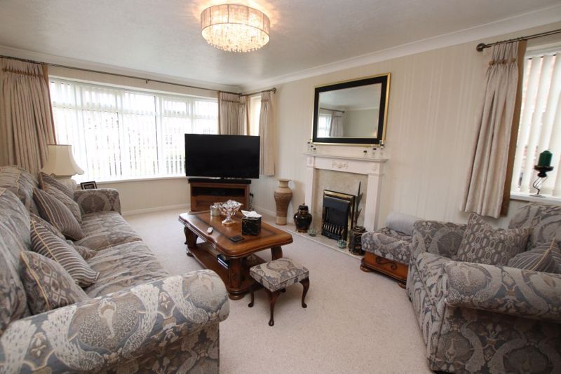 Property photo 2 of 15 Lounge