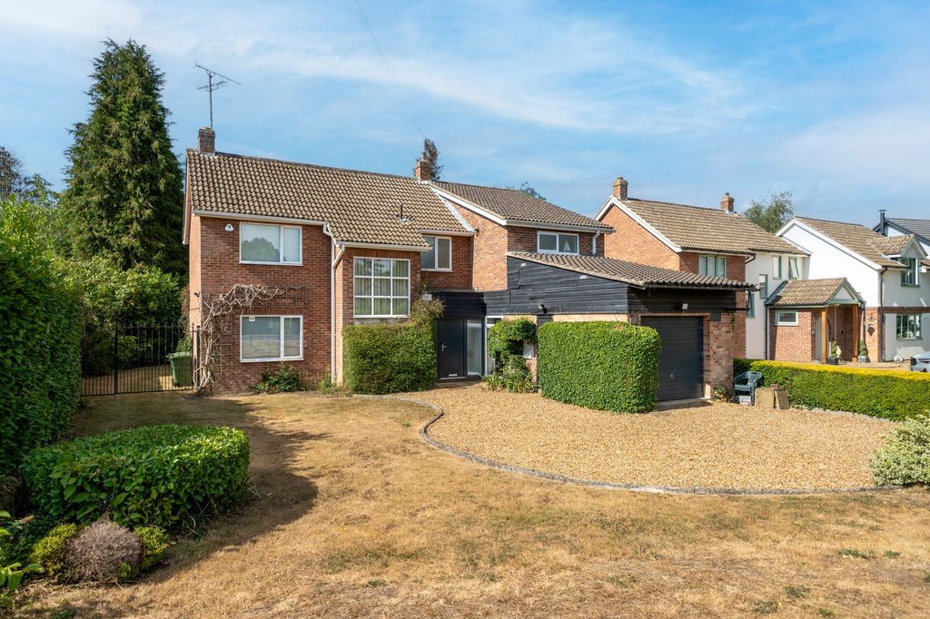 Property photo 1 of 17