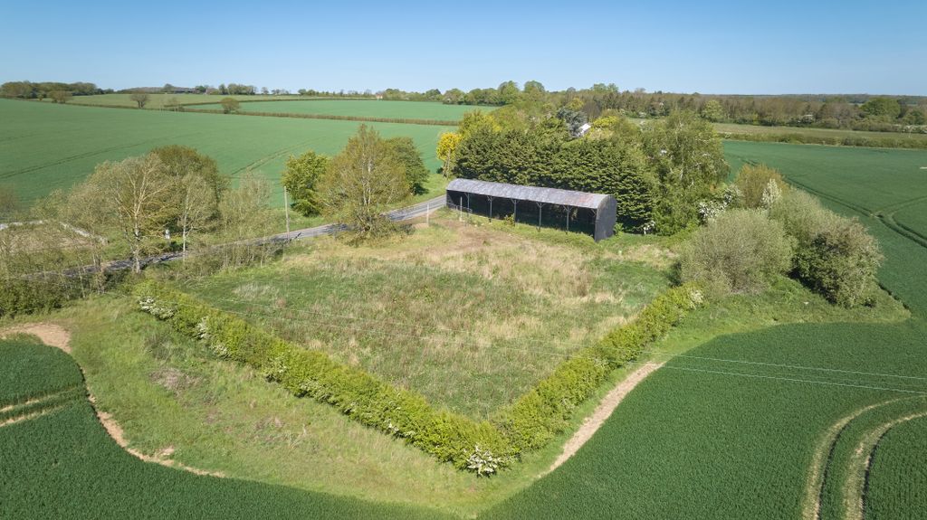 Property photo 1 of 14 Great Bradley Building Plot 3004260008