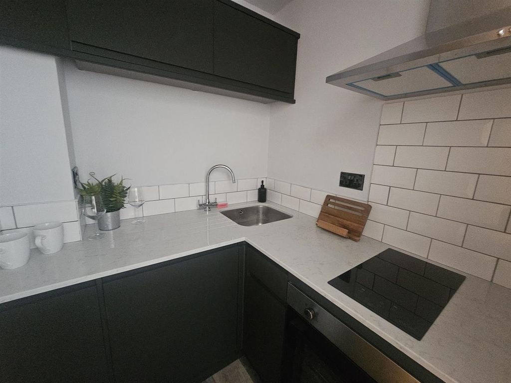 Property photo 2 of 9 1000044647.Jpg
