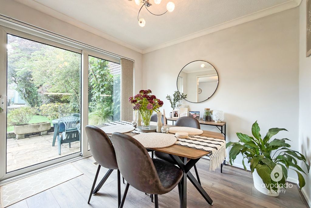 Property photo 2 of 14 5202393