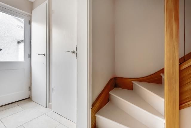 Property photo 2 of 10 Hallway