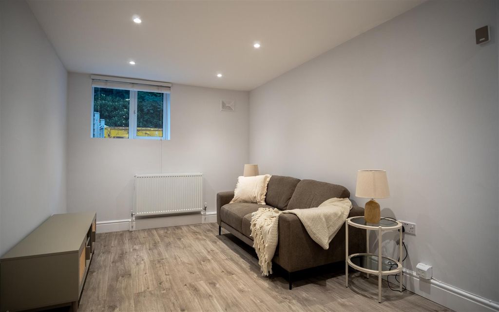 Property photo 3 of 22 The White House - Final Images - Ralph James - Ahe